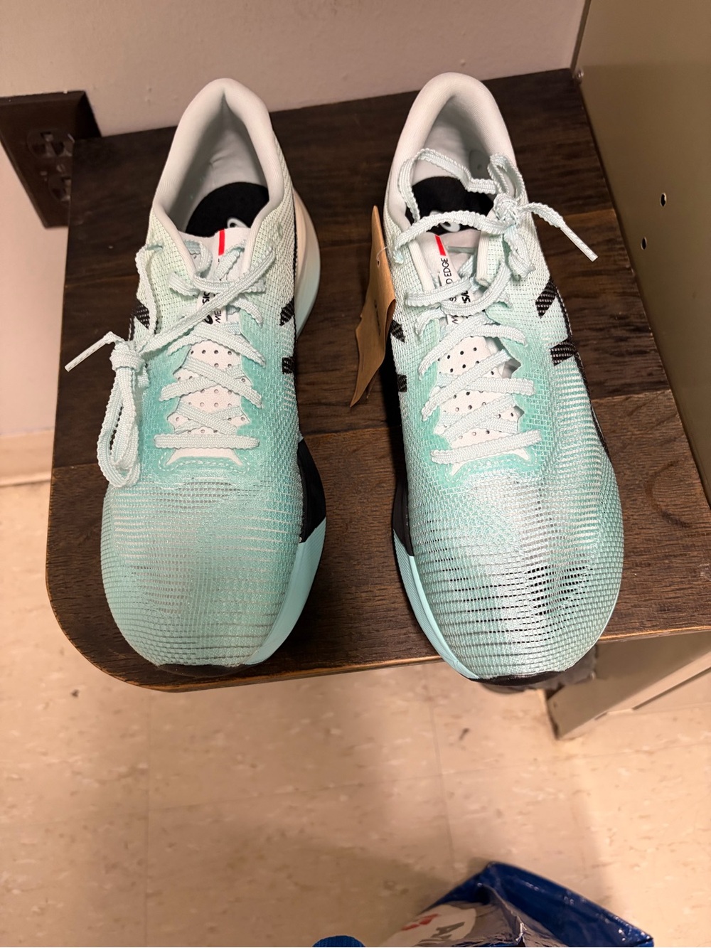Meta speed edge Paris Unisex Sneakers, Men’s size 10.5 and women’s size 12